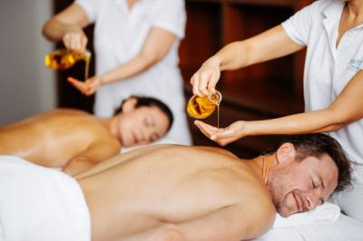 Alpine herbal oil massage for two
